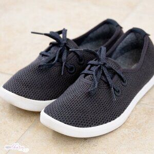 Allbirds Women's Tree Skipper US7 (Jet Black/White Sole)